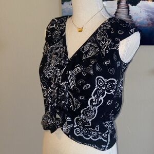 Vintage 90s 1990s Bandana Print Crop Top Tie Front Blouse Shirt Ruffled Bodice